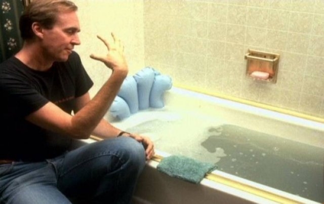 behindnightmareonelmstreet_013