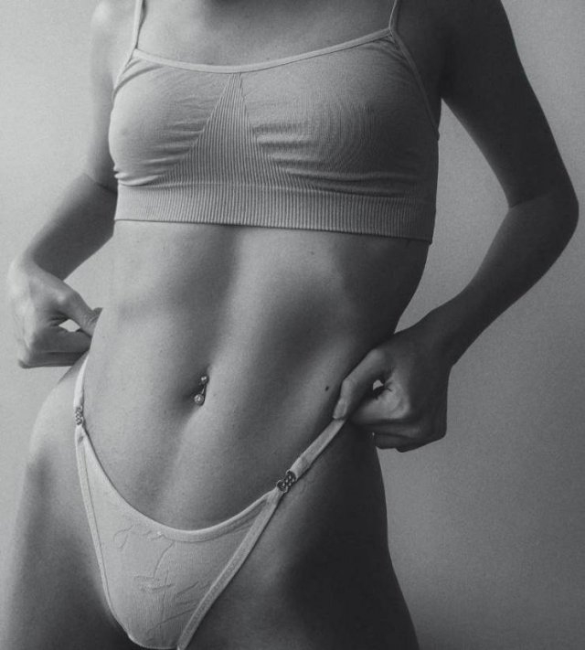 braless55_026