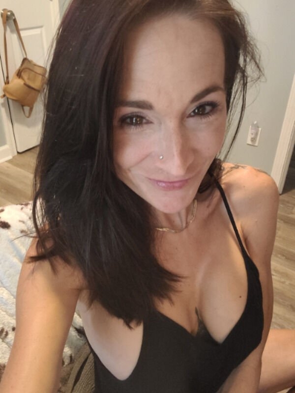 brunettes9_010