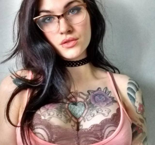 girlswithglasses16_051