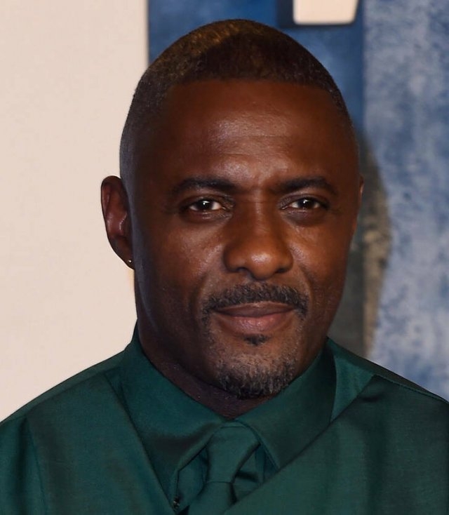 aichoosesbeautifulcelebrities_001