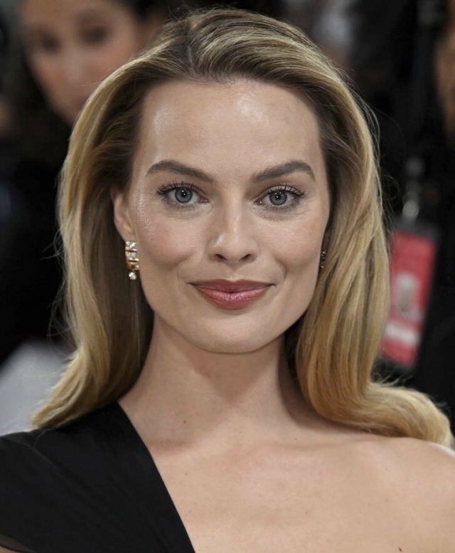 aichoosesbeautifulcelebrities_013