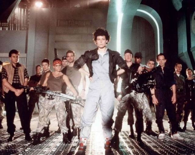 behindaliens_013