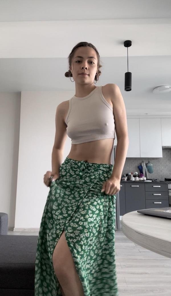 braless62_064