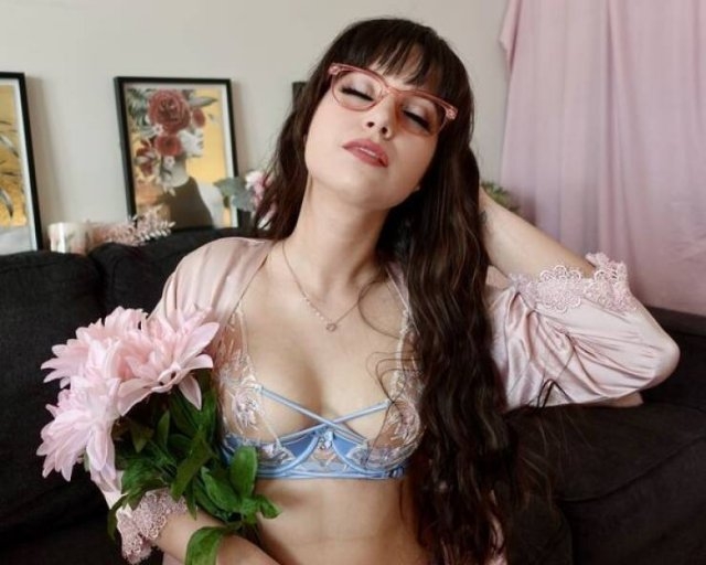 girlswithglasses19_014