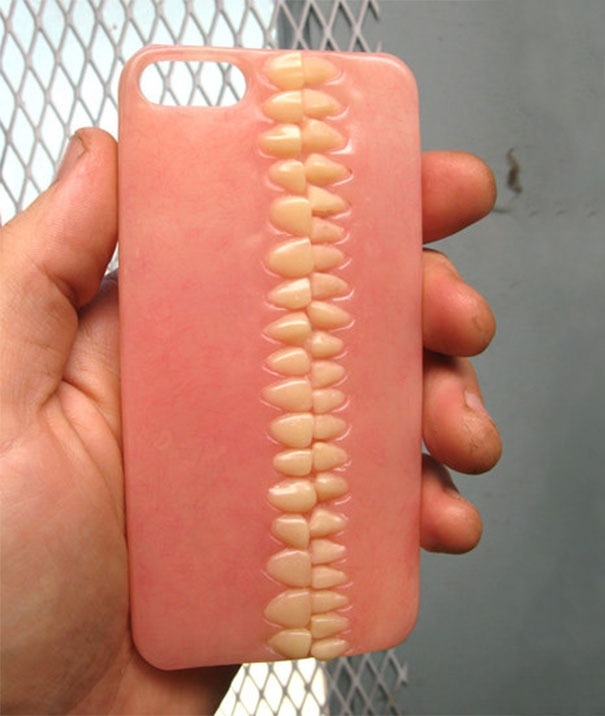 oddphonecases_002
