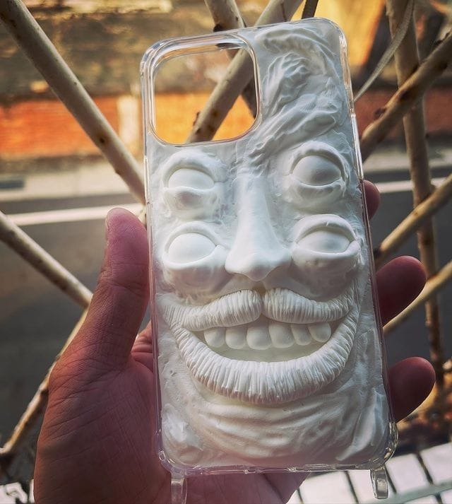 oddphonecases_019