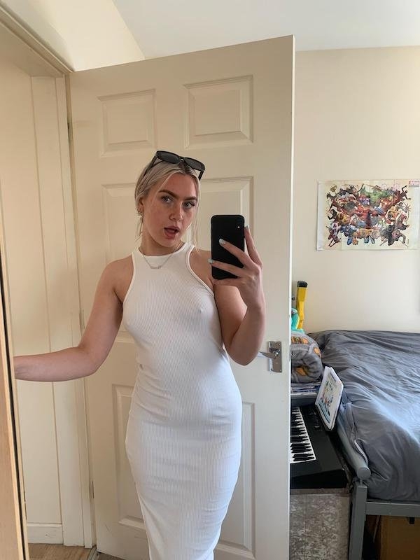 braless64_065