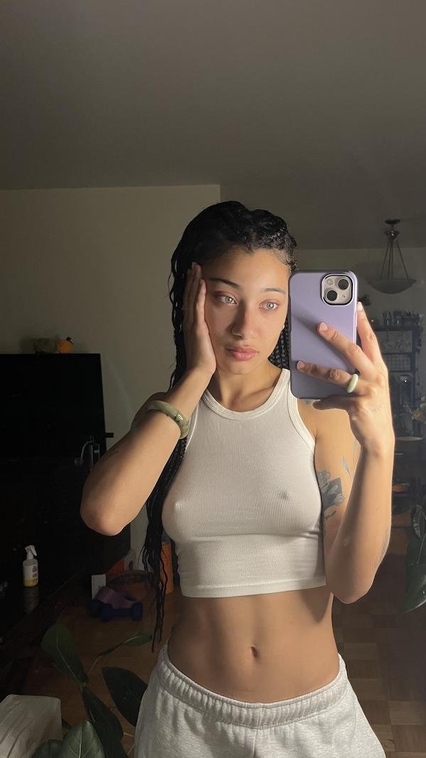 braless64_068
