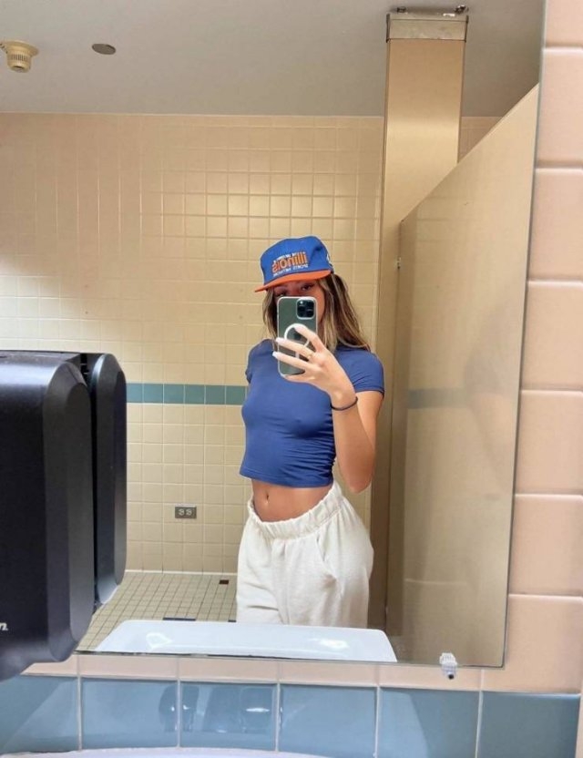 braless65_070