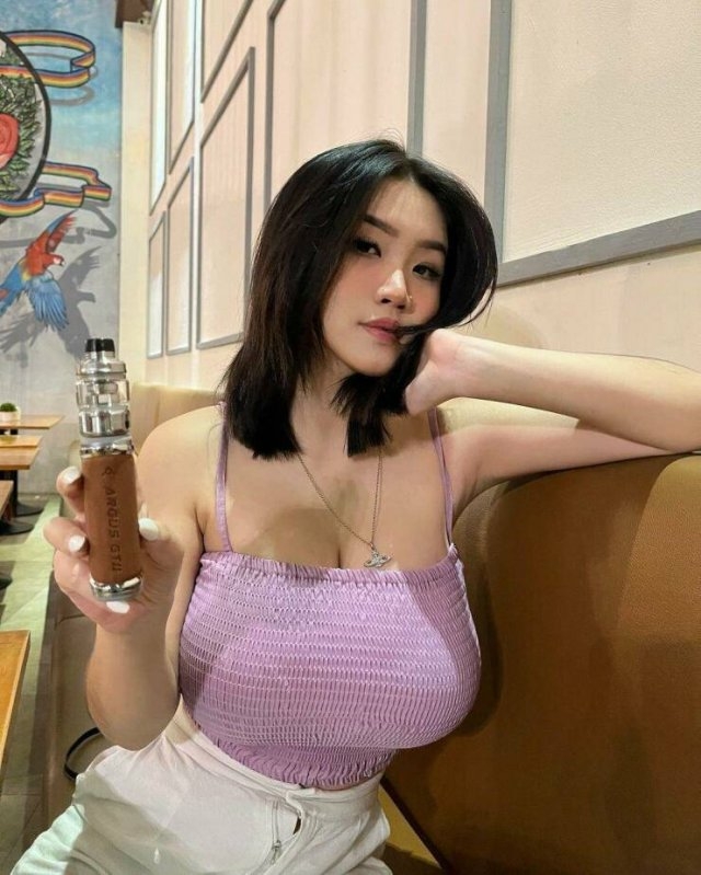 busty136_060