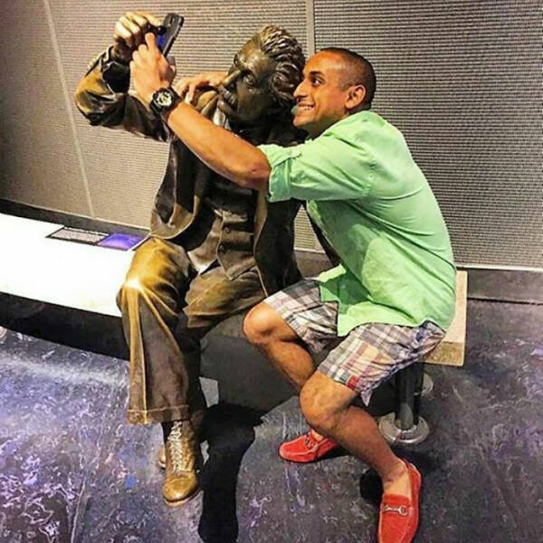 funwithstatues_003