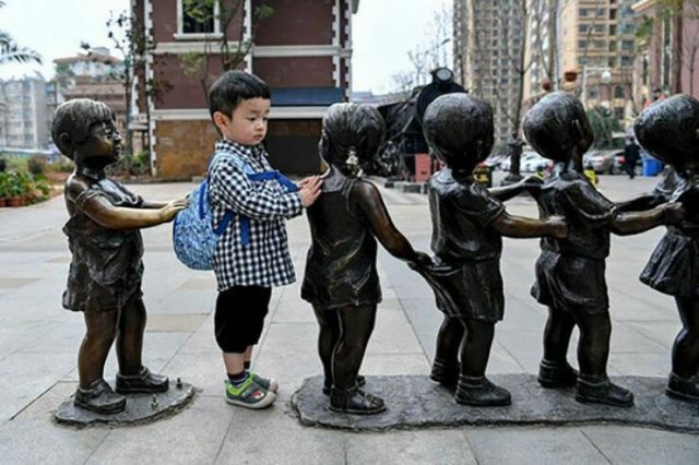 funwithstatues_019