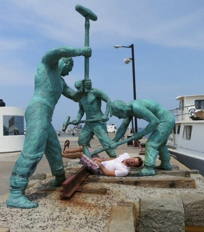 funwithstatues_030