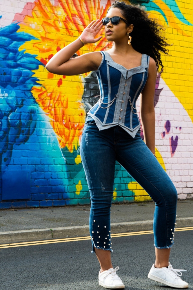 girlsincorsets17_069