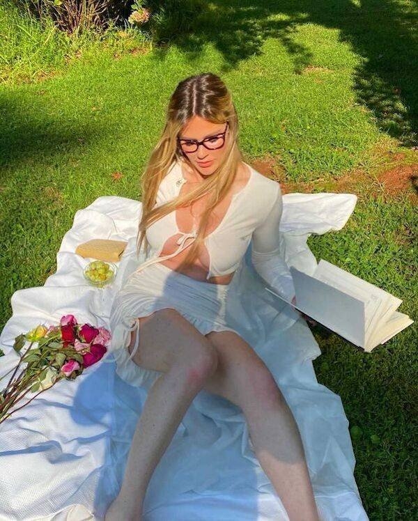 girlswithglasses20_023