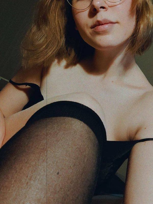 girlswithglasses21_031