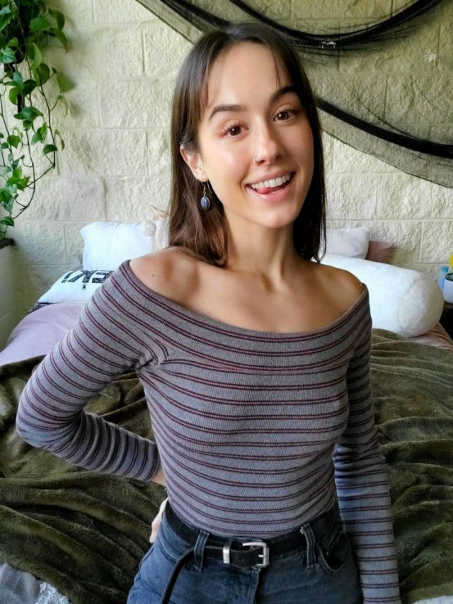 braless66_040