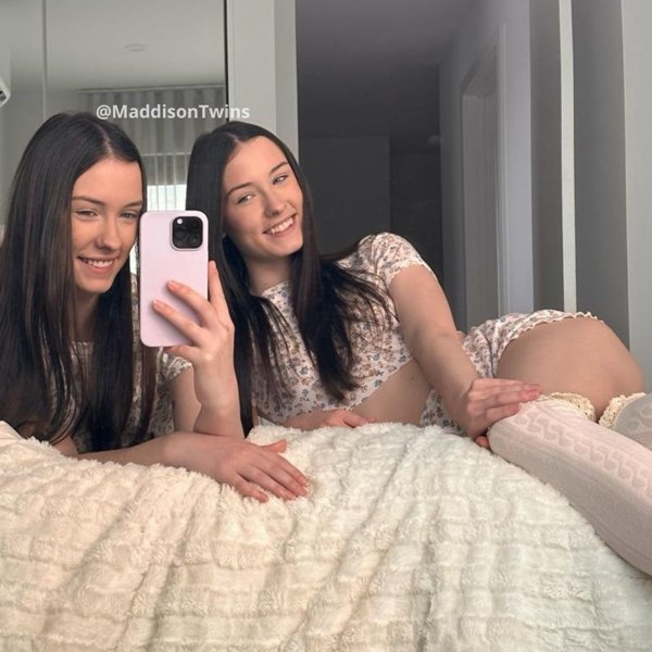 brunettes12_043