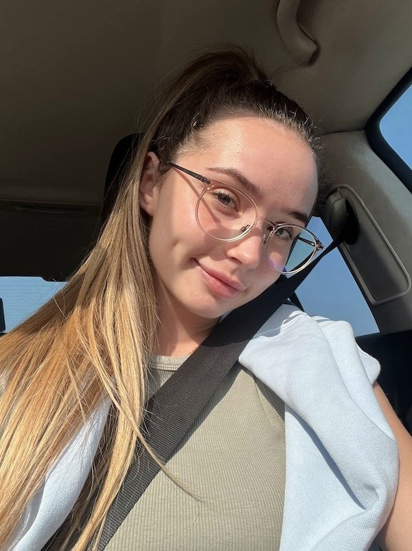 girlswithglasses22_028