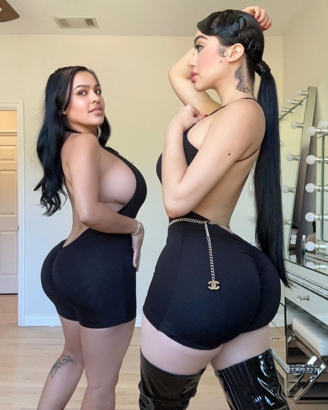 sideboob44_033