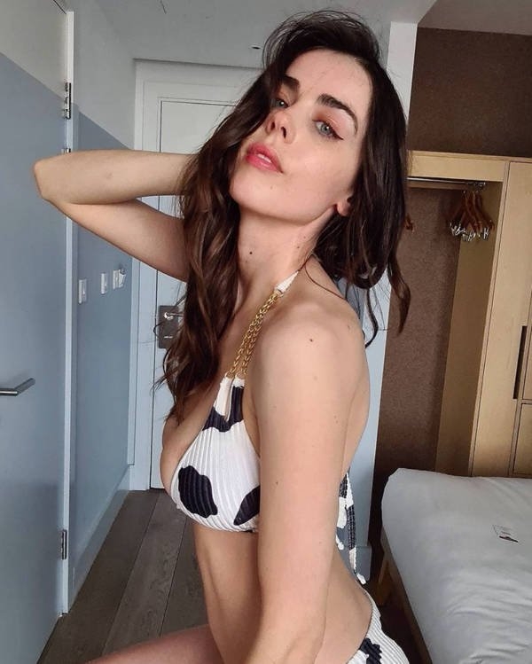 bikinigirls77_049