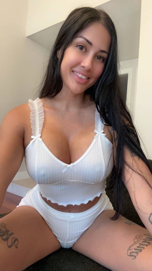 brunettes13_011