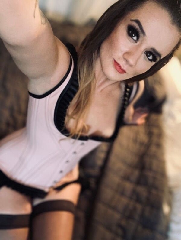 girlsincorsets19_015