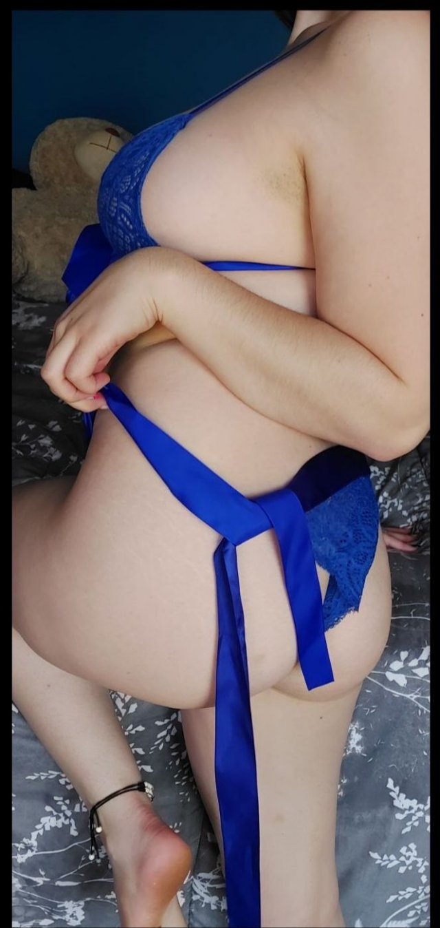 sideboob46_056
