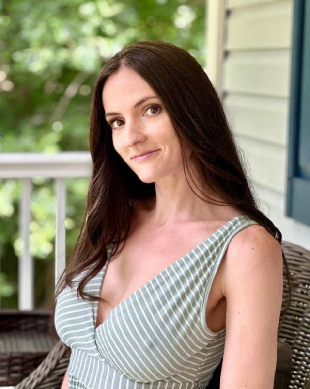 braless73_058