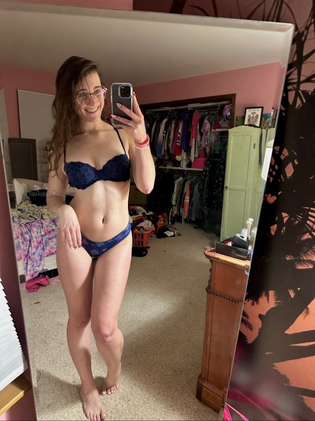 girlswithglasses23_013