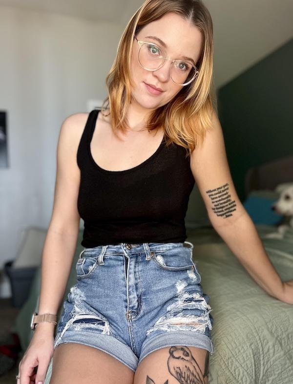 girlswithglasses24_038