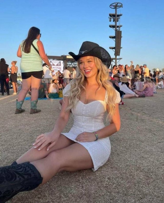 tightdresses44_069