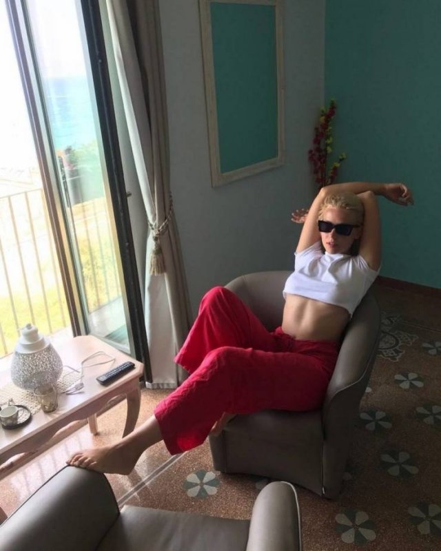 braless76_052
