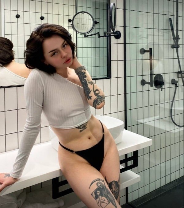 braless76_062