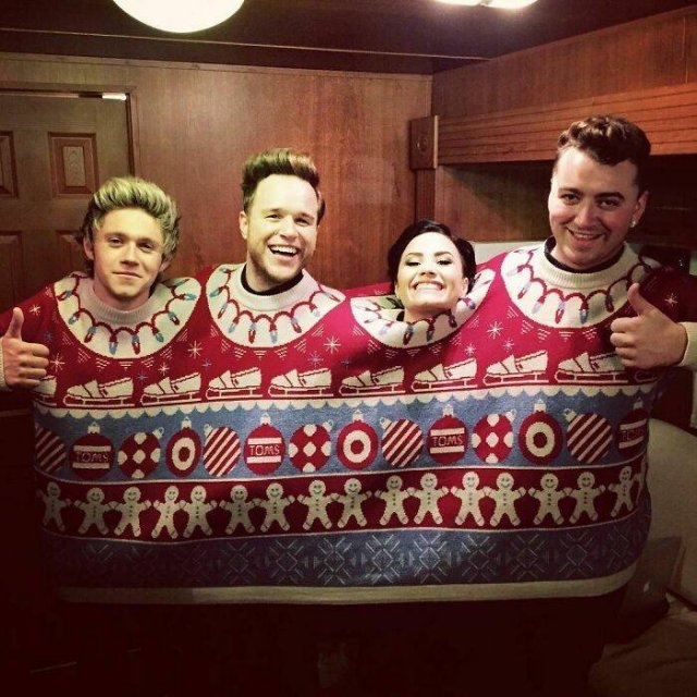 christmassweaters3_014