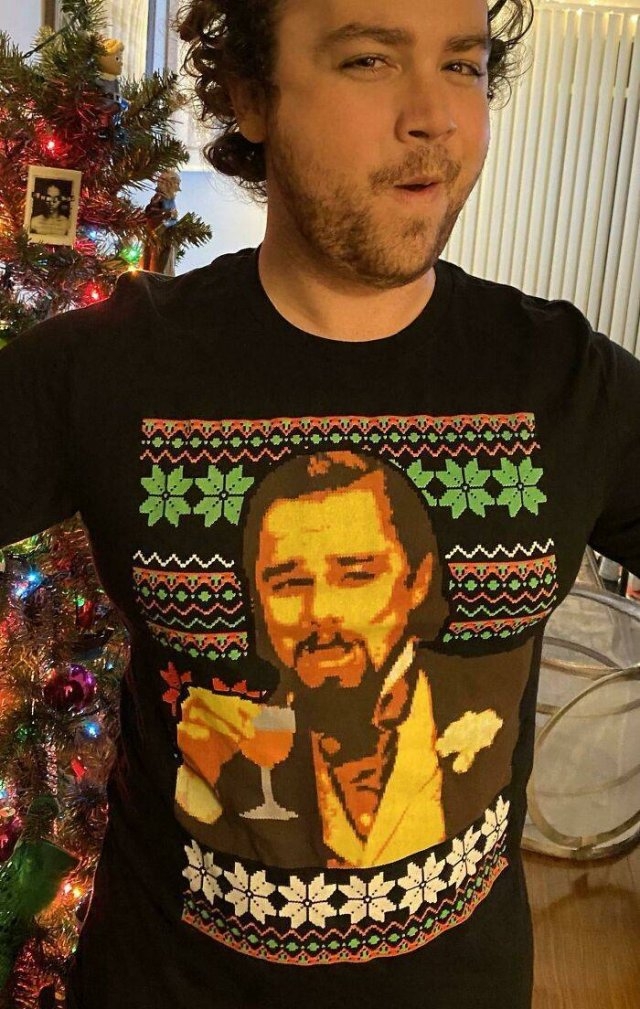 christmassweaters3_021