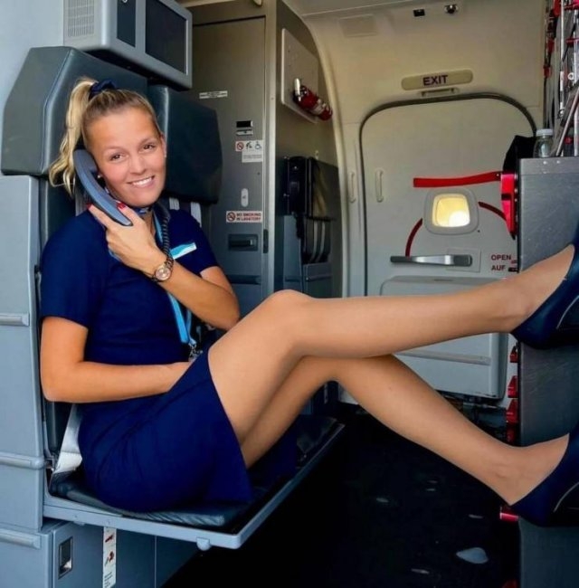 flightattendants16_014