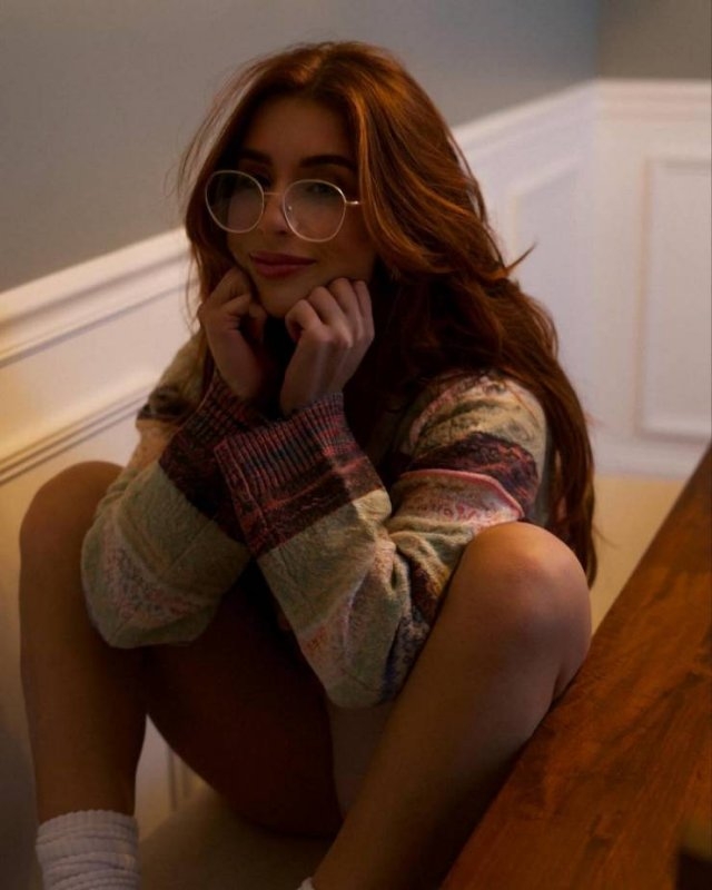 girlswithglasses25_030
