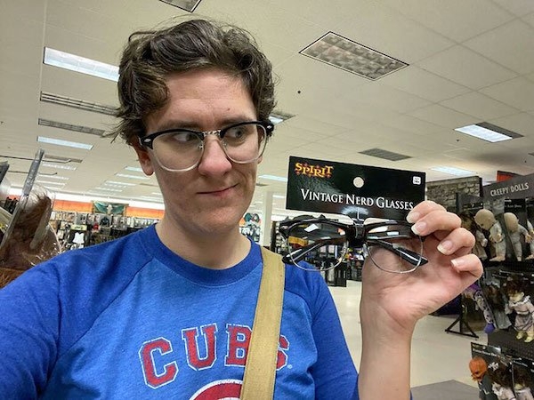 girlswithglasses25_041