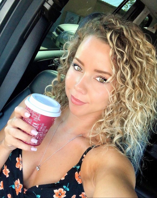 morningcoffeegirls_010