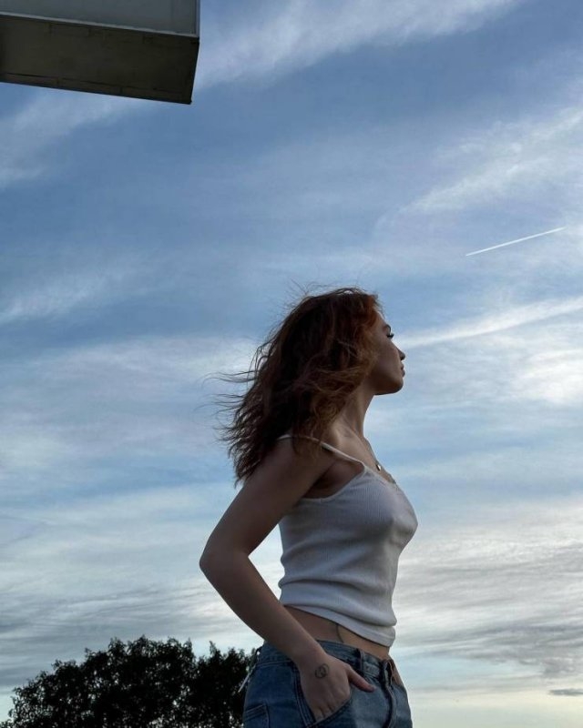 braless80_060