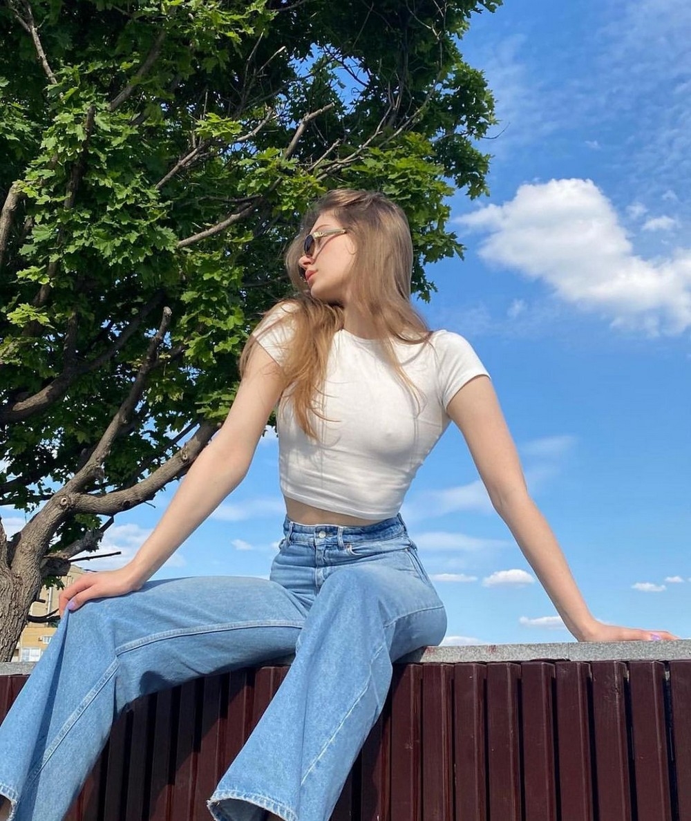 braless82_026