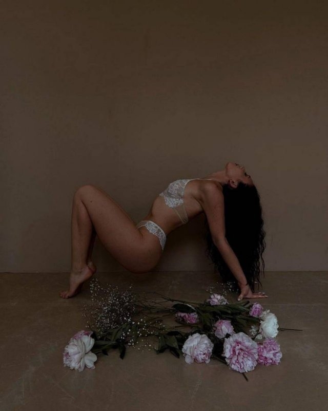 girlslingerie102_048