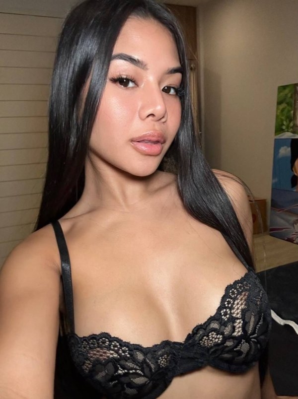 girlslingerie105_045