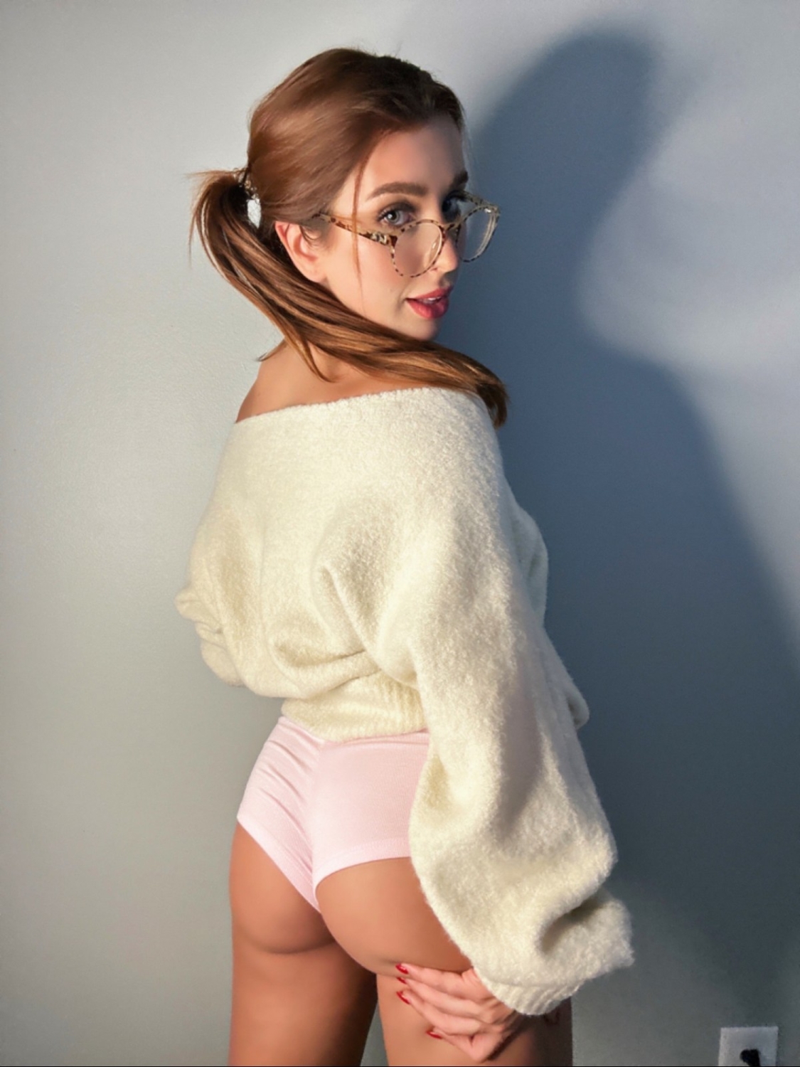 girlswithglasses28_021