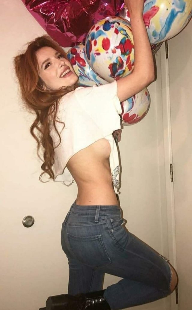 sideboob58_056
