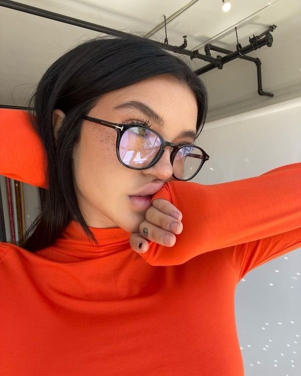 girlswithglasses31_006