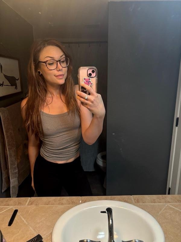 girlswithglasses31_008