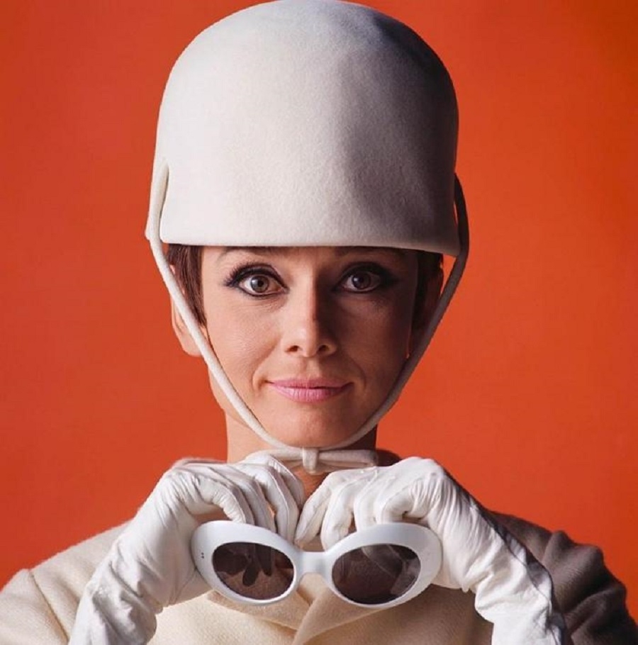 girlswithglasses32_017